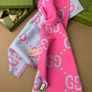 غوتشي GG Monogram شال كشمير وجهين