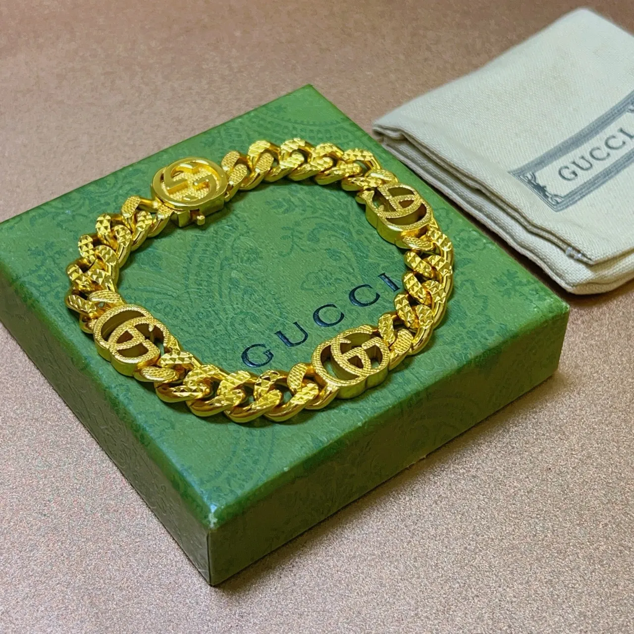 Gucci Gold Chunky Curb-Link Interlocking G Logo Bracelet 3