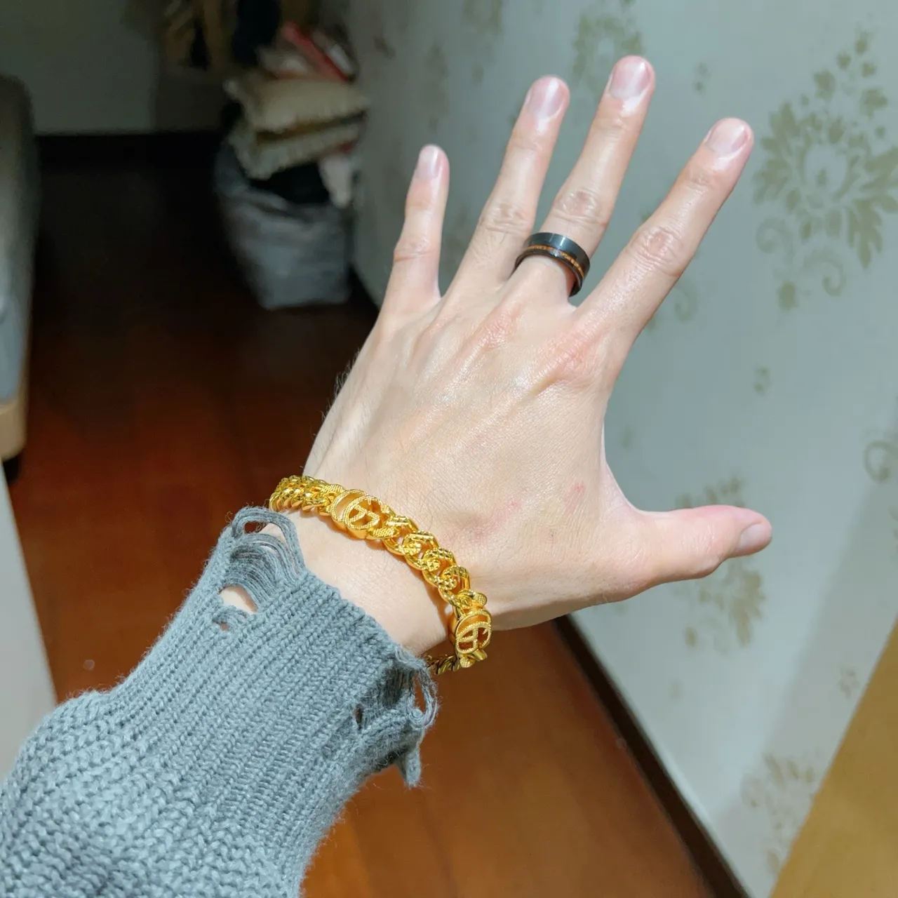 Gucci Gold Chunky Curb-Link Interlocking G Logo Bracelet 8