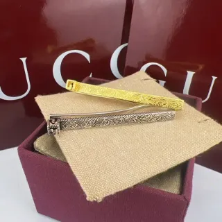 Gucci Gold Silver Ornate Scroll-Engraved Metal Barrette Brooch