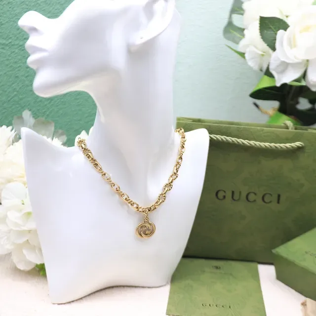 Gucci Gold Twisted Rope-Link Chain Interlocking G Pendant Necklace 6