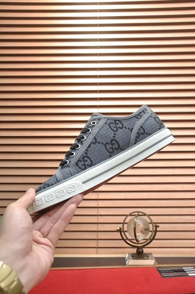 غوتشي رمادي أبيض Monogram-Print كانفاس علوي كعب مطاطي مسطح سنيكرز أسلوب حياة 5