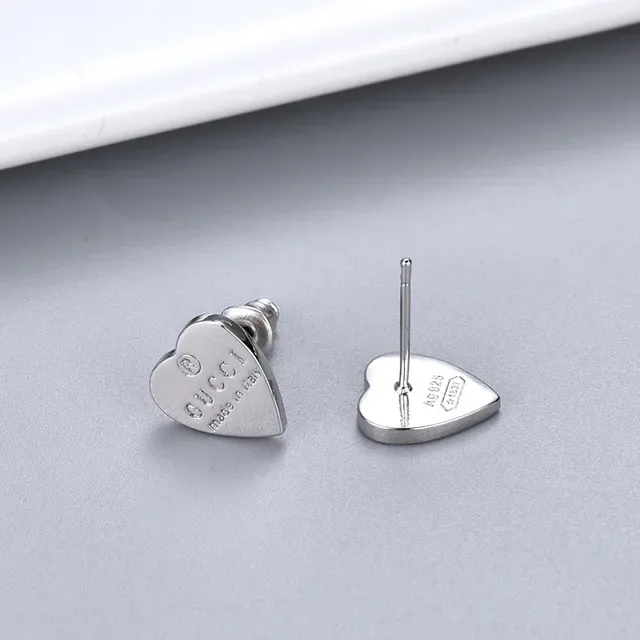 Gucci Heart-Shaped Engraved Logo Stud Earrings 5