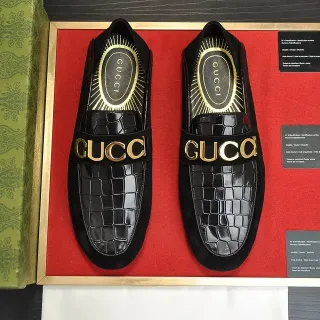 Gucci Horsebit 1955 काले मगरमच्छ एंबॉस्ड चमड़े के लोफर्स