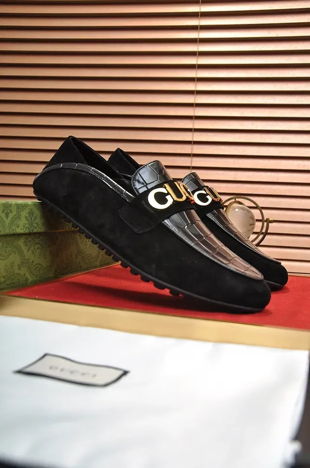 Gucci Horsebit 1955 Black Croc-Embossed Leather Loafers 9