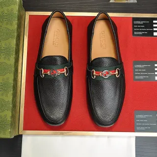 Gucci Horsebit 1955 黑色粒面皮革 Web 带 乐福鞋