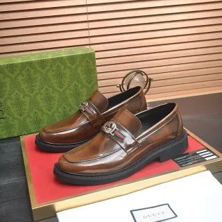Gucci Horsebit 1955 ब्राउन पॉलिश्ड लेदर लोफर्स