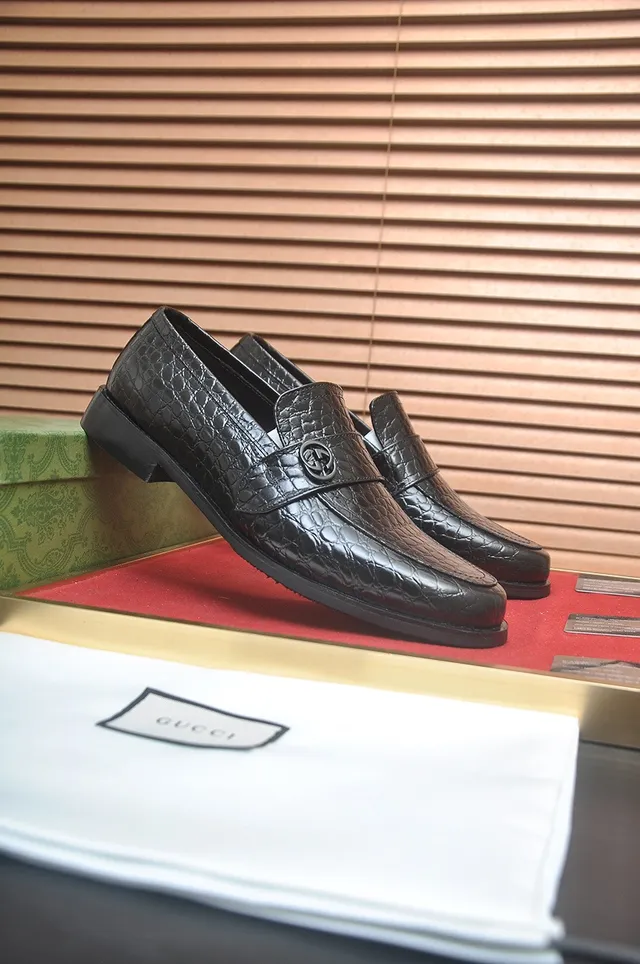 Gucci Horsebit 1955 Mocassins de crocodilo pretos 2