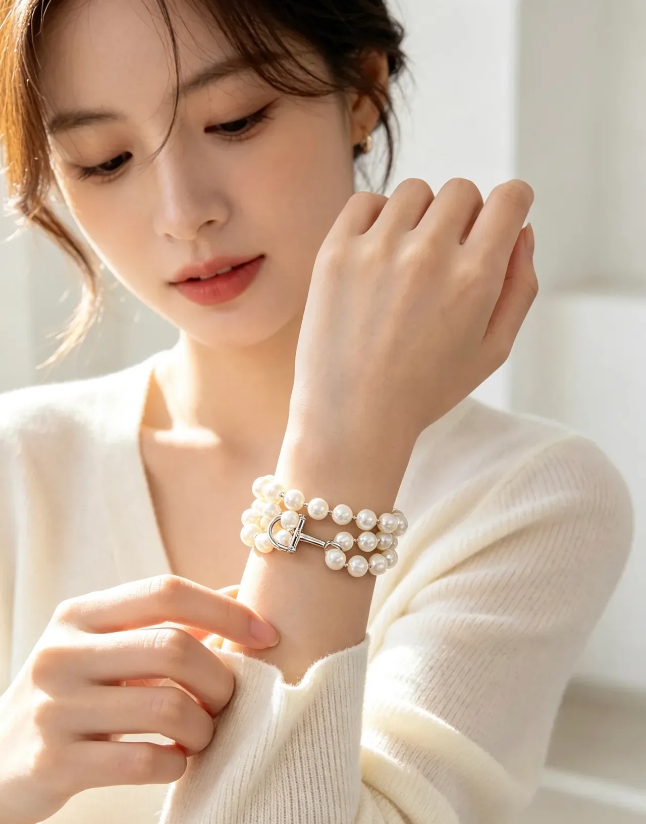 Gucci Horsebit 1955 Double-Strand Pearl Bracelet 9