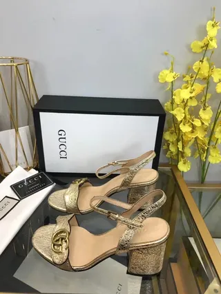 Gucci Horsebit 1955 Sandales Gladiator en Cuir Texturé Or Métallique 2