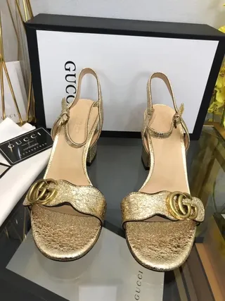 Gucci Horsebit 1955 Sandales Gladiator en Cuir Texturé Or Métallique 5