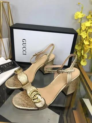 Gucci Horsebit 1955 Sandales Gladiator en Cuir Texturé Or Métallique 6