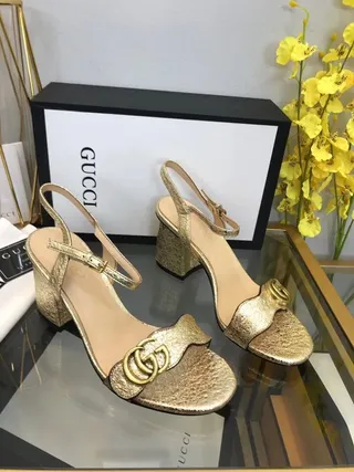 Gucci Horsebit 1955 Sandales Gladiator en Cuir Texturé Or Métallique 7
