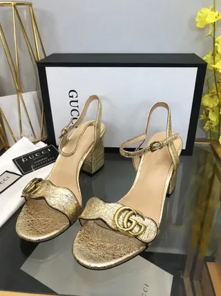 Gucci Horsebit 1955 Sandales Gladiator en Cuir Texturé Or Métallique 9