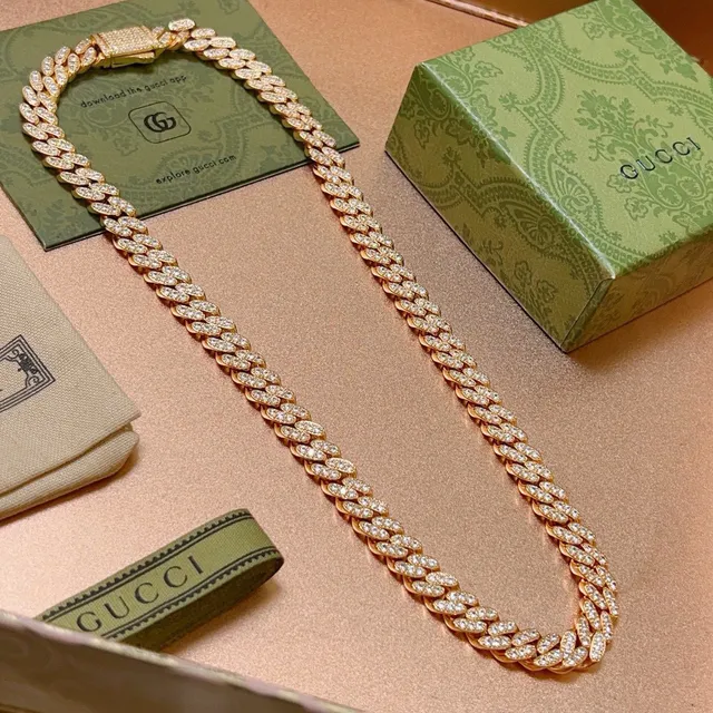 Gucci Iced Curb-Link Pavé Necklace 8