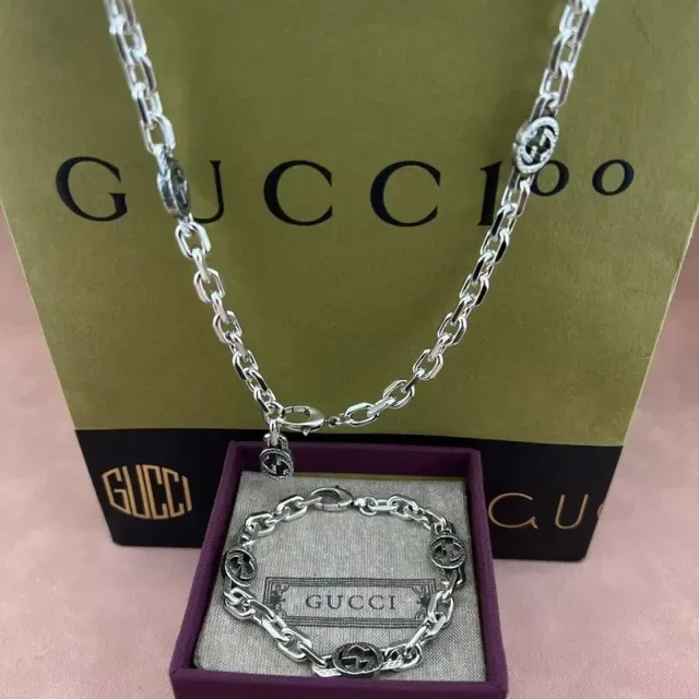 Gucci Interlocking G Charm Silver-Tone Chain Necklace 6