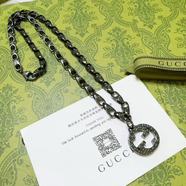 Gucci Interlocking G Crystal Pendant Necklace 2