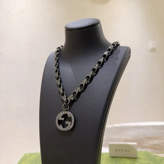 Gucci Interlocking G Crystal Pendant Necklace 4