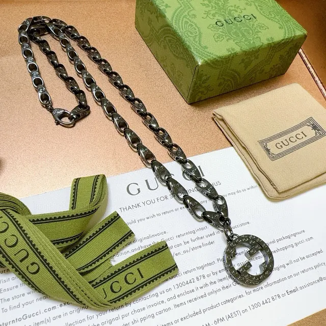 Gucci Interlocking G Crystal Pendant Necklace 6