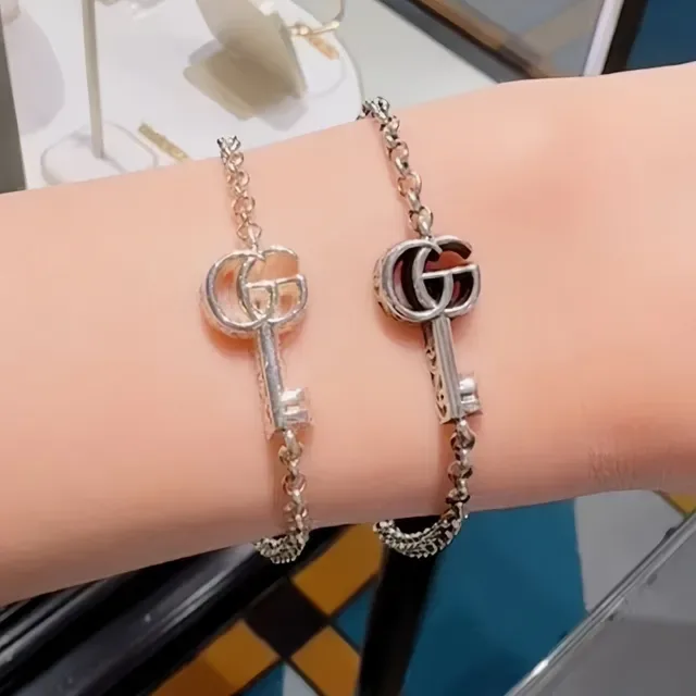 Gucci Interlocking G Key Charm Silver Chain Bracelet 2
