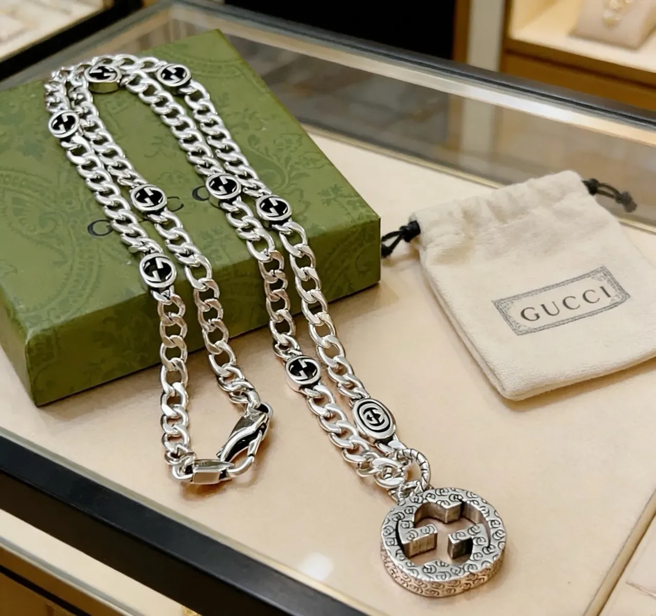 Gucci Interlocking G Pendant Silver Chain Necklace 7
