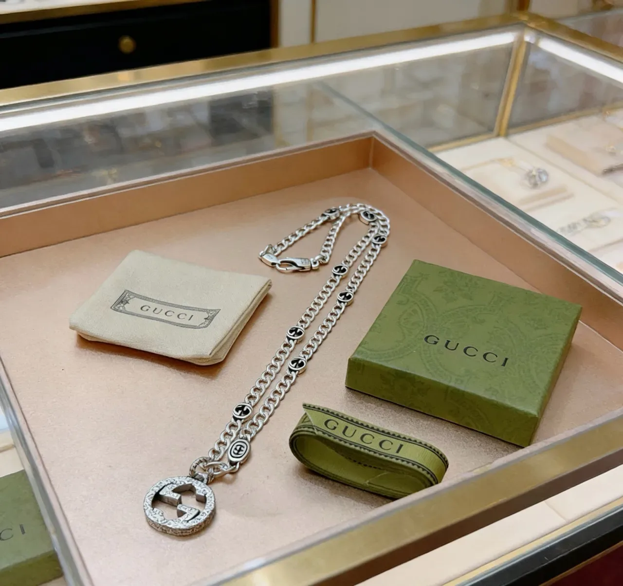 Gucci Interlocking G Pendant Silver Chain Necklace 8