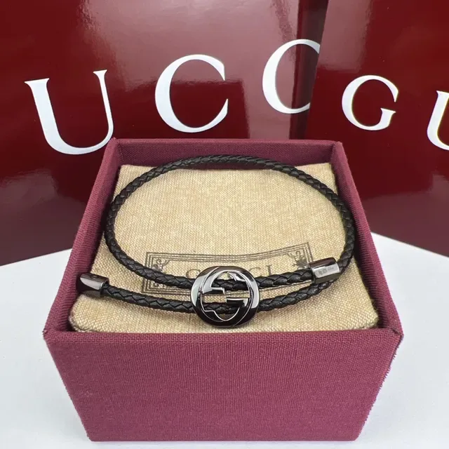 Gucci Interlocking G Red and Green Braided Leather Bracelet 4