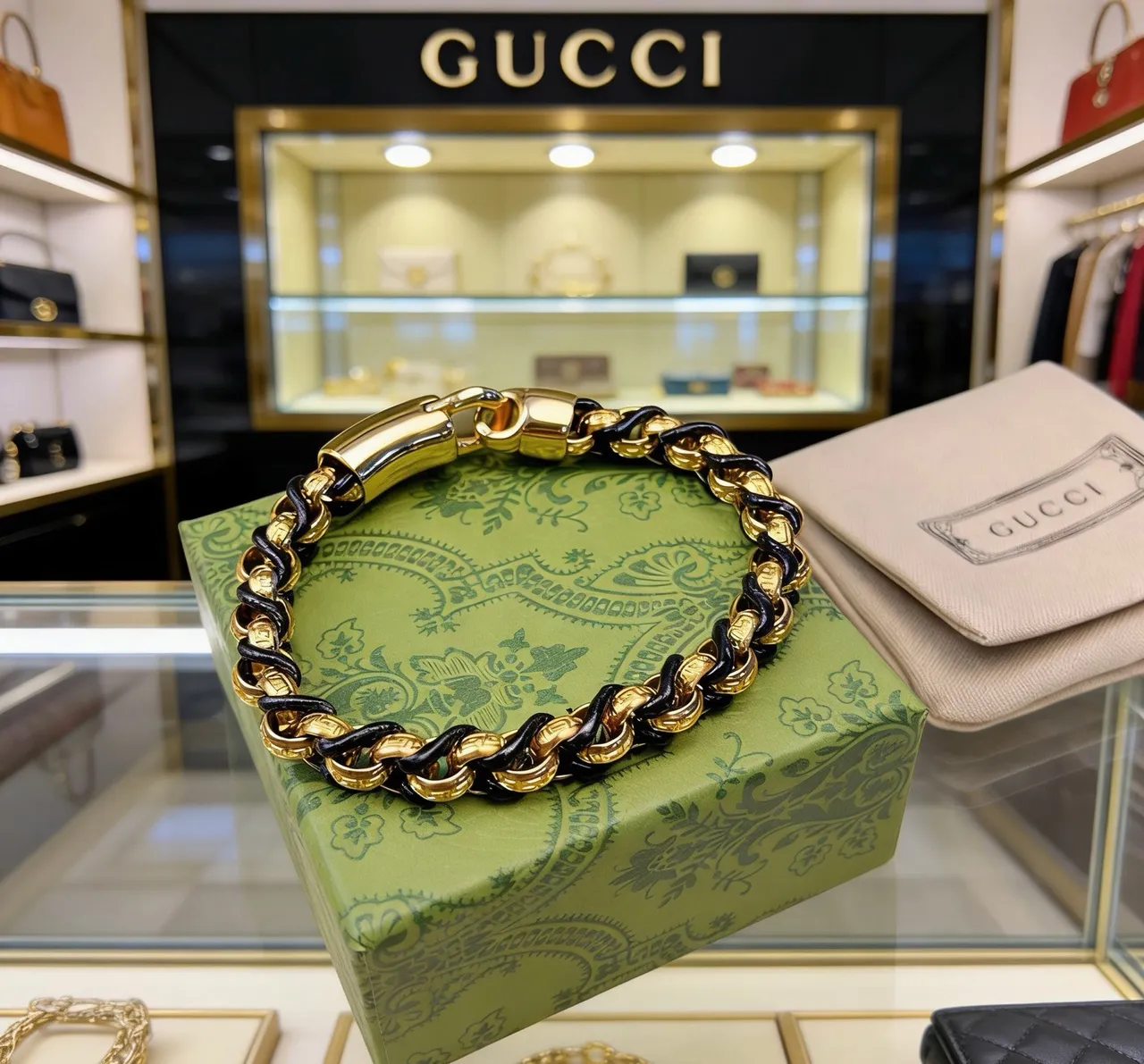 Gucci Interwoven Gold and Black Leather Chain Bracelet 7