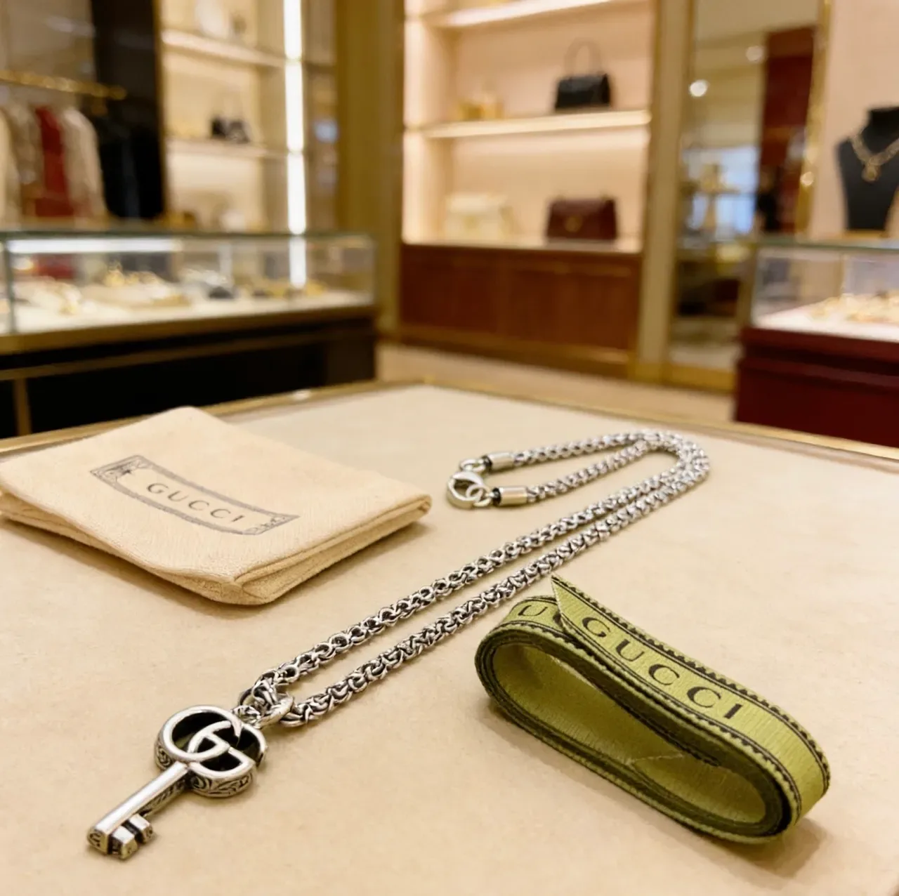 Gucci Key Silver Green Byzantine Chain Interlocking Double G Pendant Necklace 8
