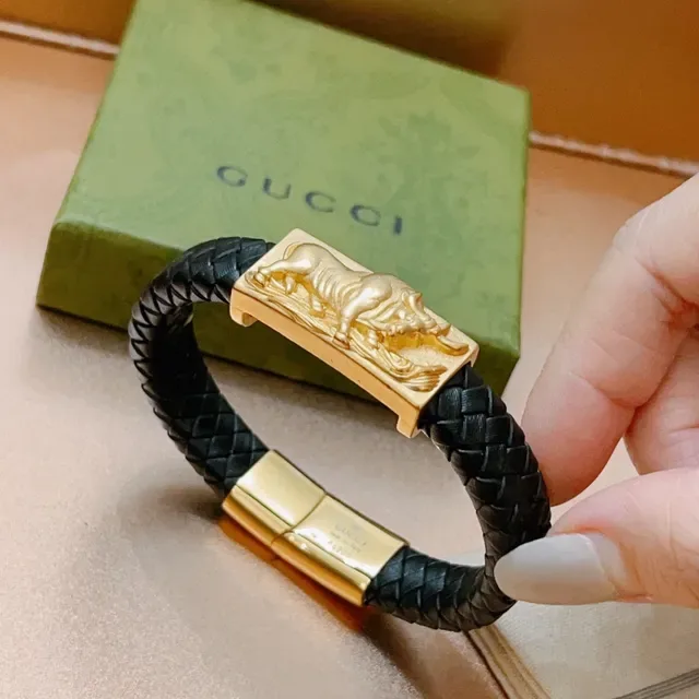 Gucci Lion Motif Braided Leather Bracelet 6