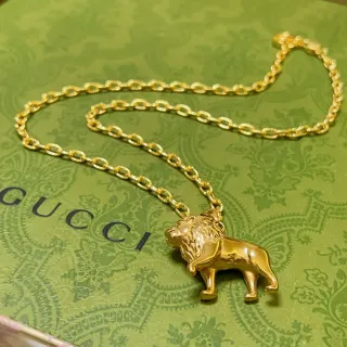 Gucci Lion Pendant Polished Gold-Tone Necklace