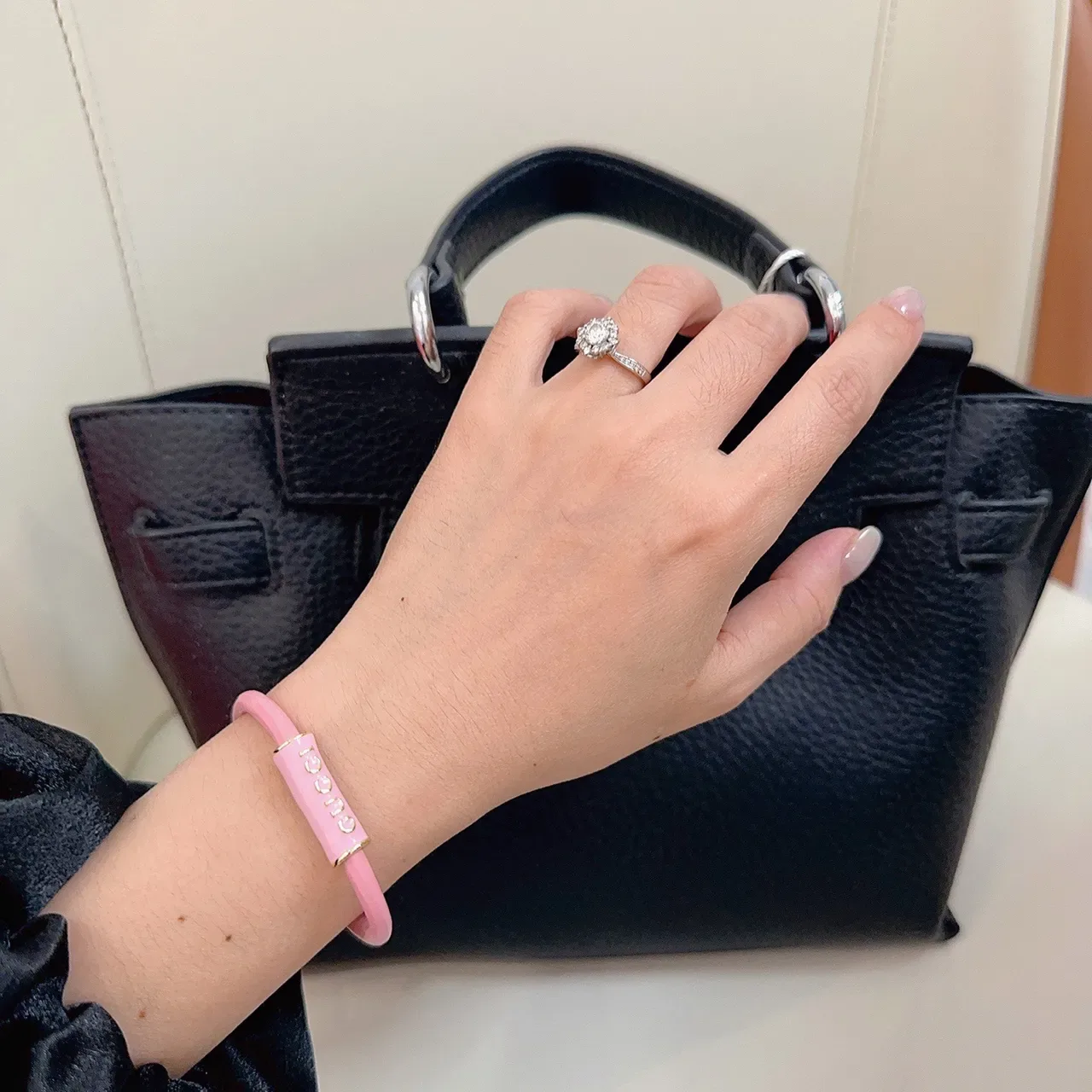 Gucci Logo Tube Pink Enamel Bracelet 2
