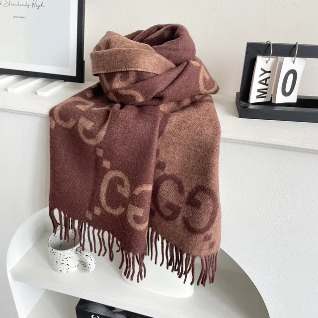 Écharpe Gucci Monogram Tissée Beige et Marron de Cachemire 9
