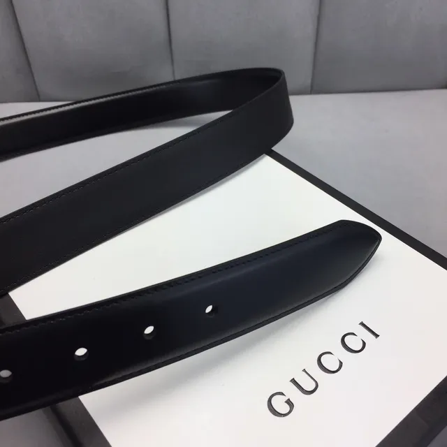 Gucci Ophidia Ceinture en cuir lisse avec boucle ovale noire et dorée 7