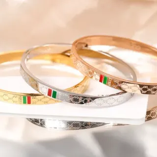 Gucci Ophidia Interlocking GG esmaltada bandera brazaletes
