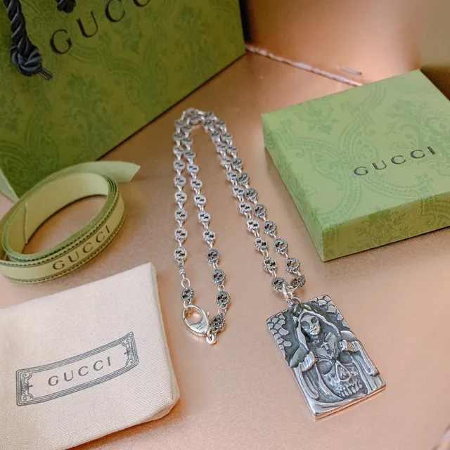 Gucci Ornate Silver Skull Pendant Necklace 6