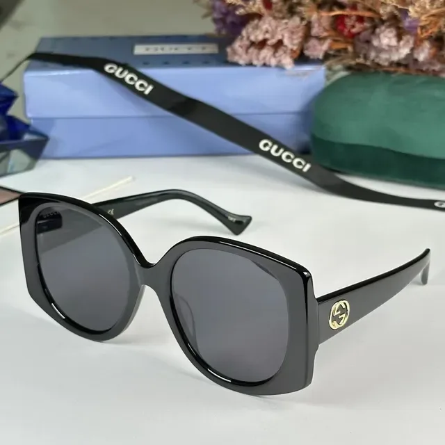 Gucci Oversized Square Acetate Gradient Sunglasses 7