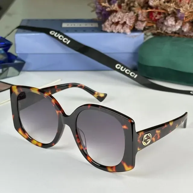 Gucci Oversized Square Acetate Gradient Sunglasses 9