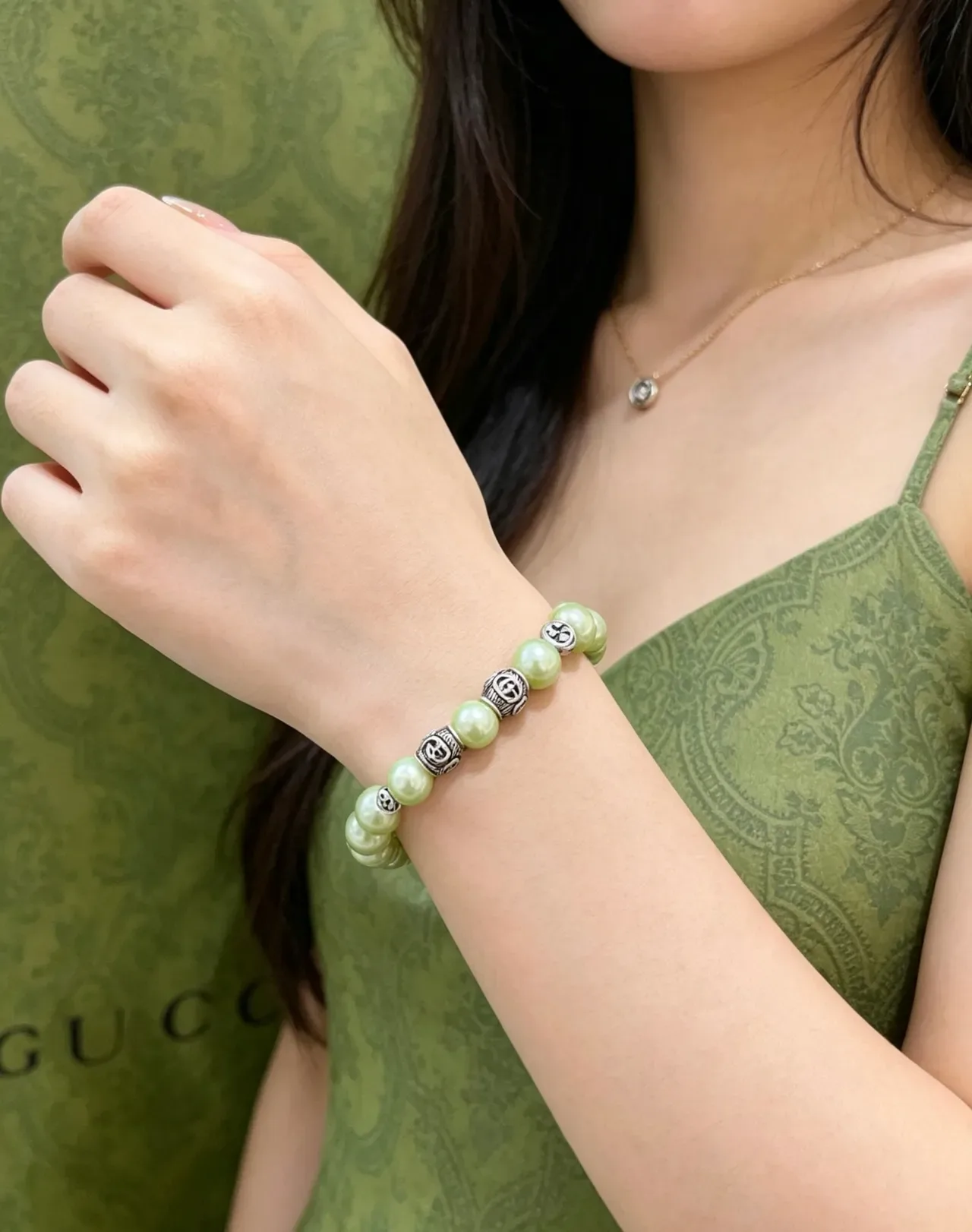 سوار Gucci لؤلؤ و Interlocking G خرز 8
