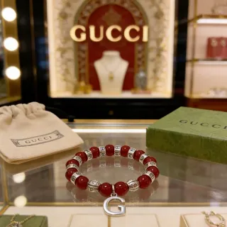 Gucci إسورة أحمر فضي خرز أنماط G متشابكة