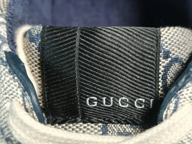 Gucci Rhyton Monogram White and Navy chaussures lifestyle 8