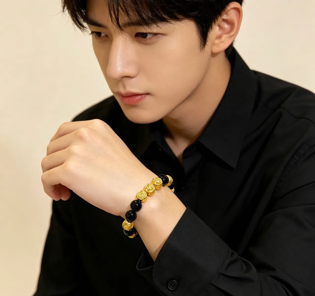 Gucci Rose Motif Black Gold Beads Polished Bracelet 8