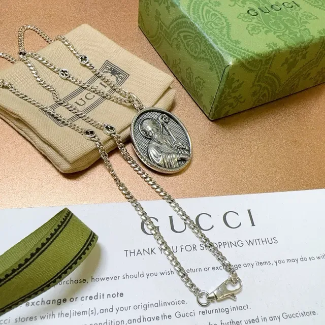 Gucci Saint Medallion Silver-Tone Oval Pendant Necklace 4