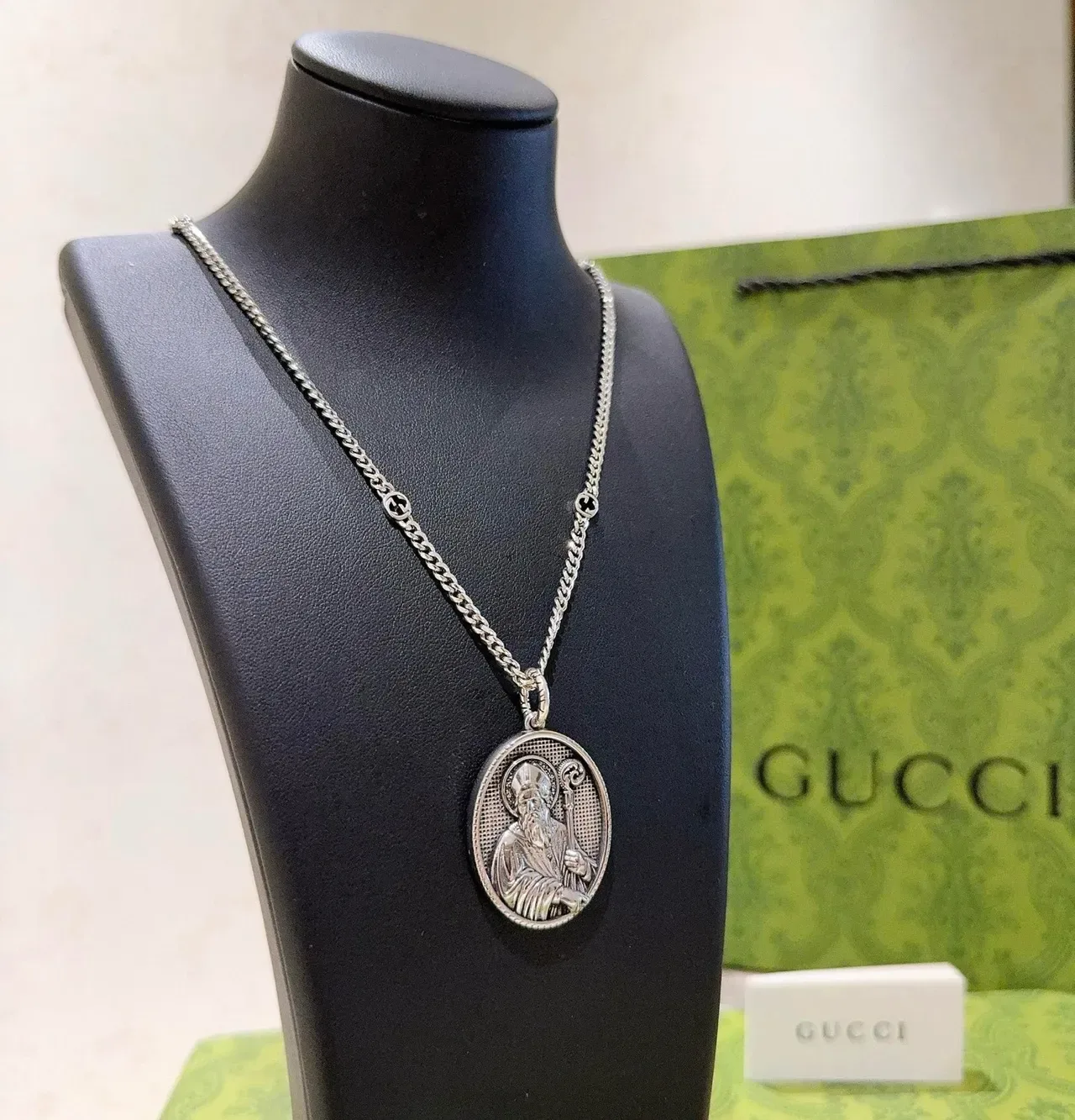 Gucci Saint Medallion Silver-Tone Oval Pendant Necklace 9