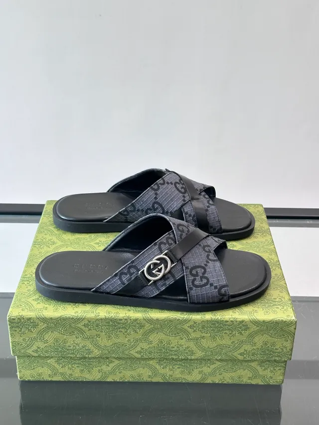 Gucci Screener GG Monogram Sandales à brides croisées glissantes casuales 6
