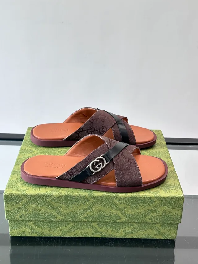 Gucci Screener GG Monogram Sandales à brides croisées glissantes casuales 7
