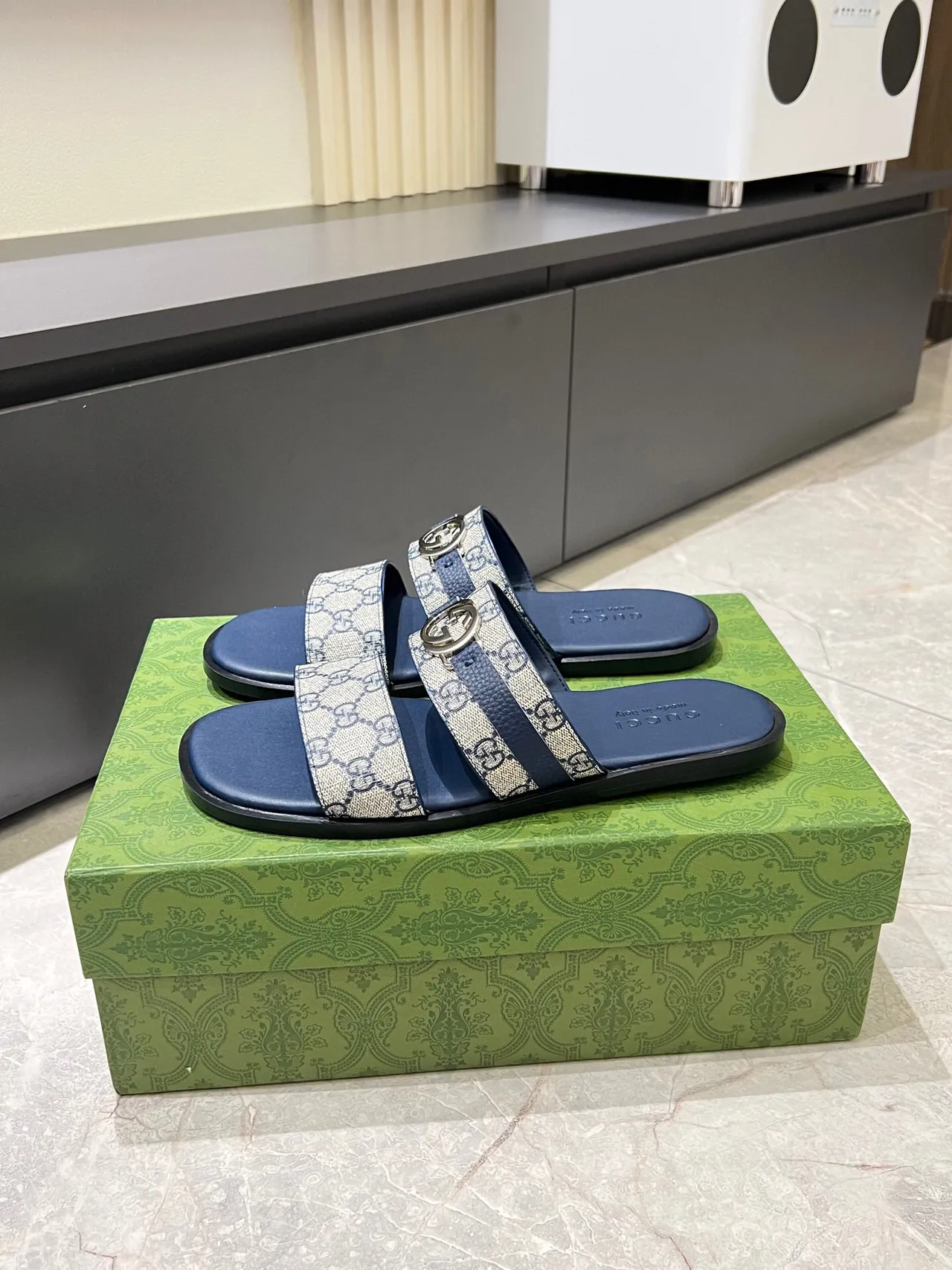 Gucci Screener GG Monogram Navy et Beige Chaussures à glissière 5