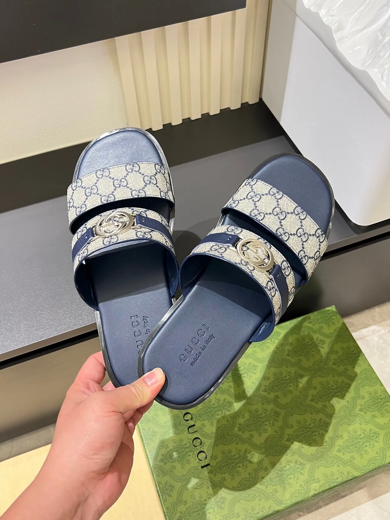 Gucci Screener GG Monogram Navy et Beige Chaussures à glissière 7