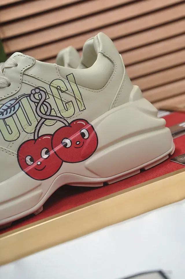 Gucci Screener Off-White Cherry Embroidered Lifestyle Sneakers 3