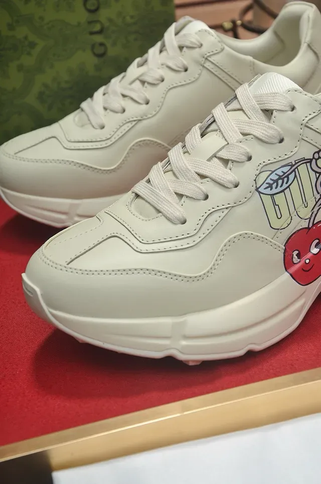 Gucci Screener Off-White Cherry Embroidered Lifestyle Sneakers 7